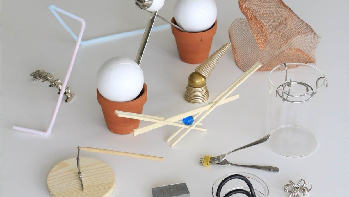 あそびながら学ぶ！創造力とAIのワークショップ 「手から学ぶ・ものを