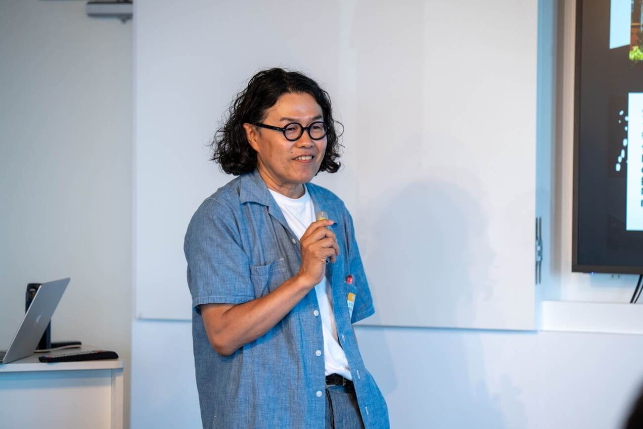 棚橋弘季が冒頭でイベント趣旨を伝える様子