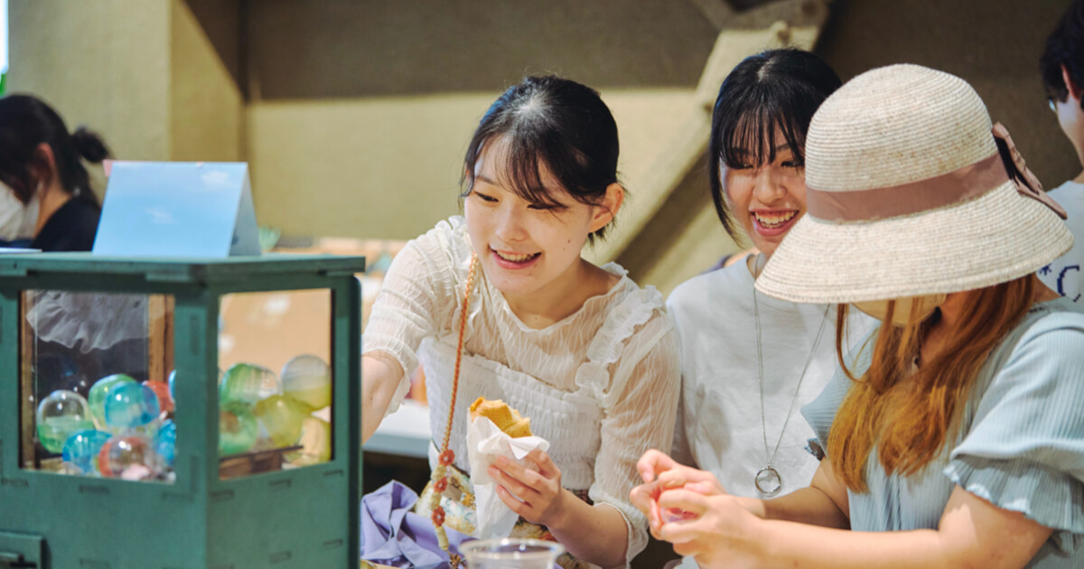 成安造形大学 | 「チョケる」が生む創造性── 主体性を引き出し、完遂