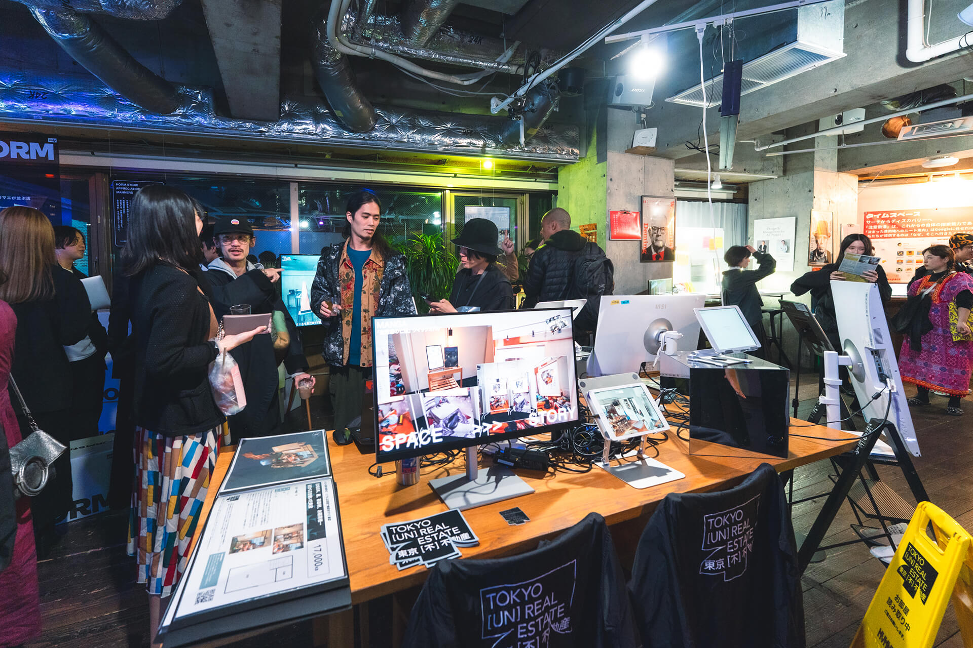 ムーブメントチームの展示写真