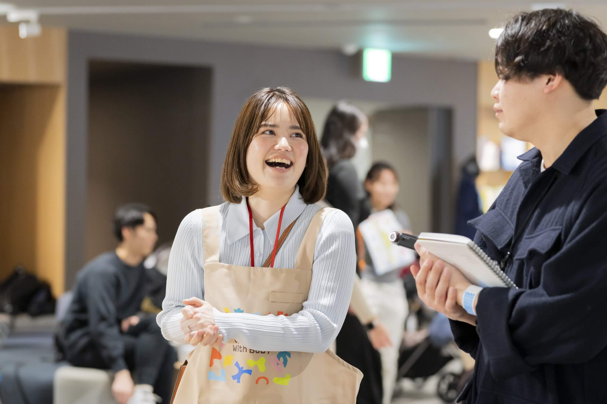 インタビューに答える「ラク育」メンバーの様子