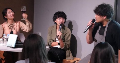 自分を癒すための言葉と出会う。 KZに訊く、新感覚ブッククラブ《本を飲む》の舞台裏