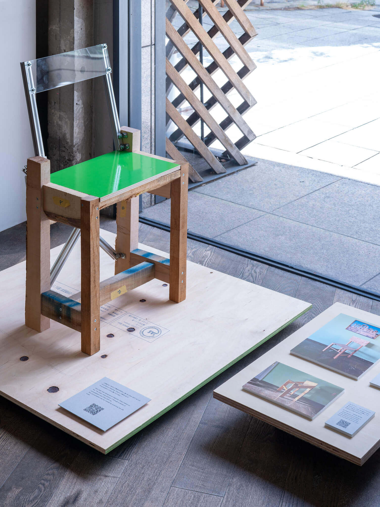 金岡が制作した椅子