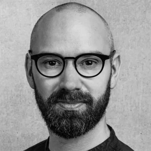 制作パートナー、Lasseさんの写真